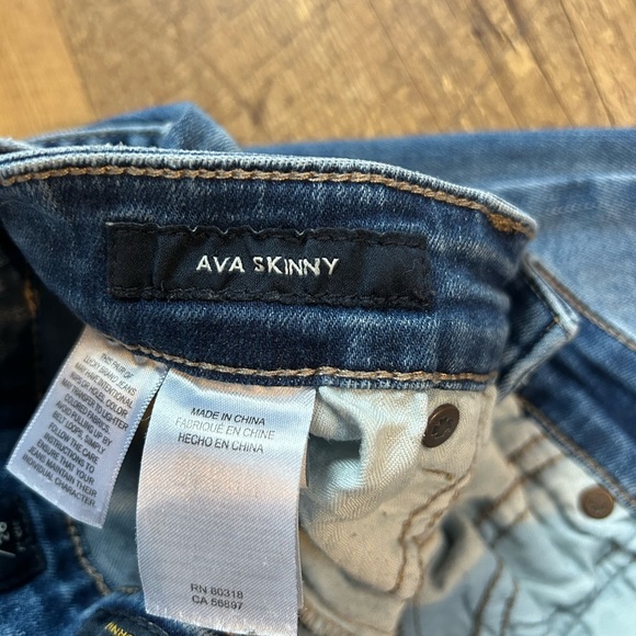 Lucky Brand Ava Skinny Jeans Mid Rise Distressed Raw Hem Medium Wash Size 2/26 - Picture 9 of 14